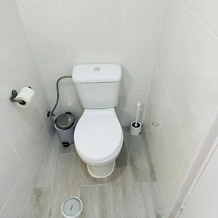 Séjour chez l'habitant Alfama - *