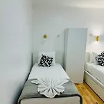 ホームステイ Alfama -
