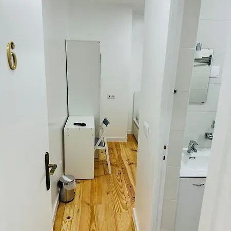 Ubytování v soukromí Alfama - *